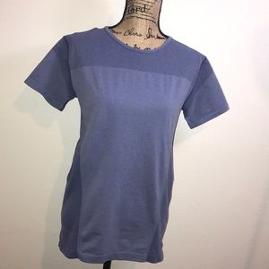 Moisture wicking Fabletics blue short sleeve t